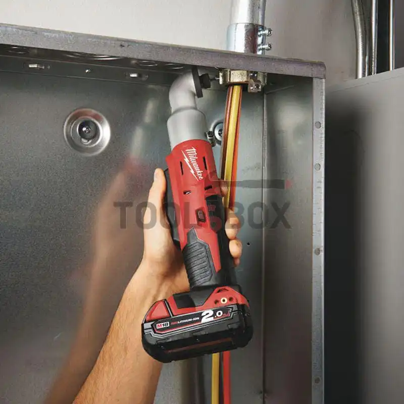 Cordless corner screwdriver Milwaukee M18 BRAID-0