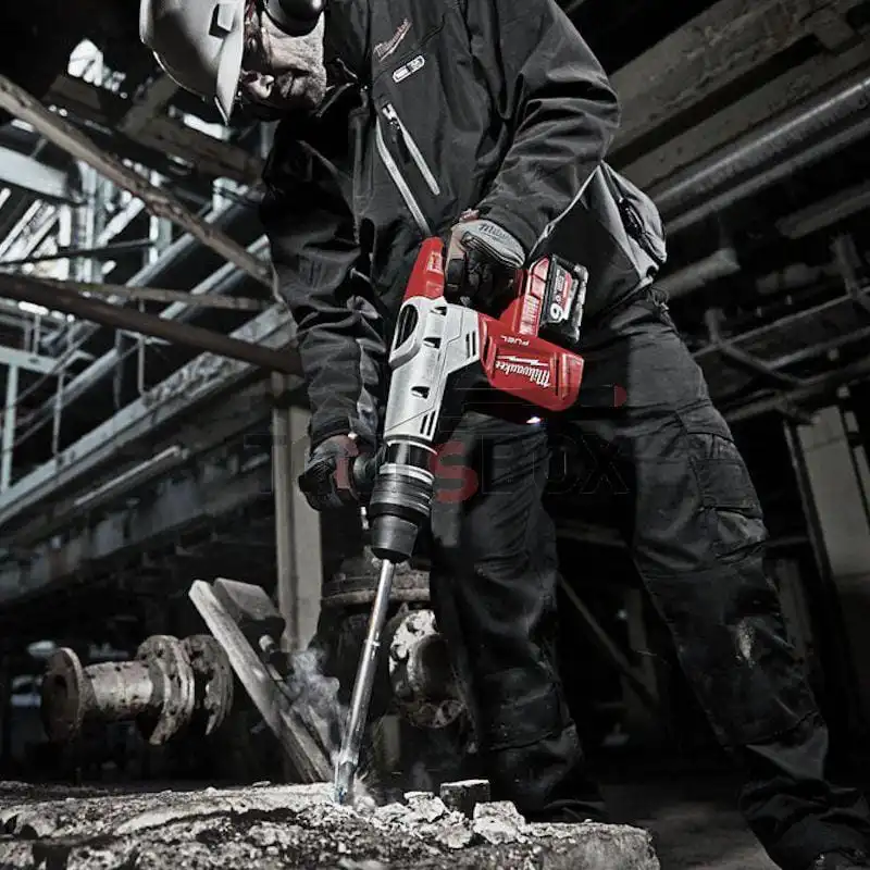 Cordless brushless drill Milwaukee M18CHM-902C / 6.1 J