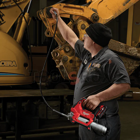 Акумулаторна гресьорка Milwaukee M18GG-0 18V solo