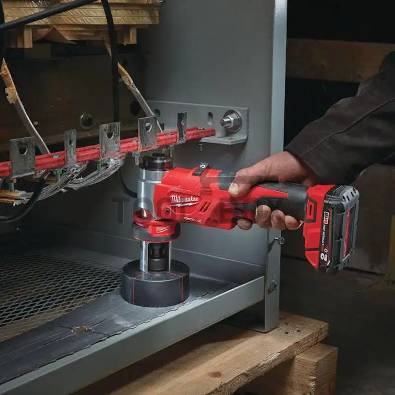 Milwaukee M18HKP-201CA Cordless Punching Machine