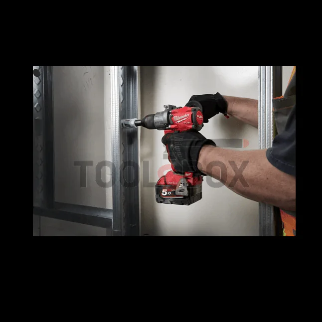 Безчетков Ударен Винтоверт Milwaukee M18ONEPD2-501X, 135 Nm, Комплект M18 FUEL™ ONE-KEY™