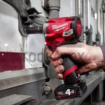 Безчетков гайковерт Milwaukee M12FIWF12-422X, 1/2", 339 Nm