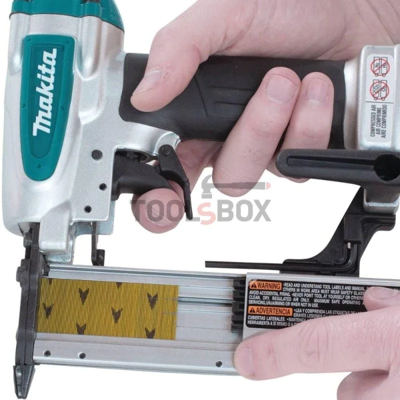 Makita AF353 Pneumatic Tacker
