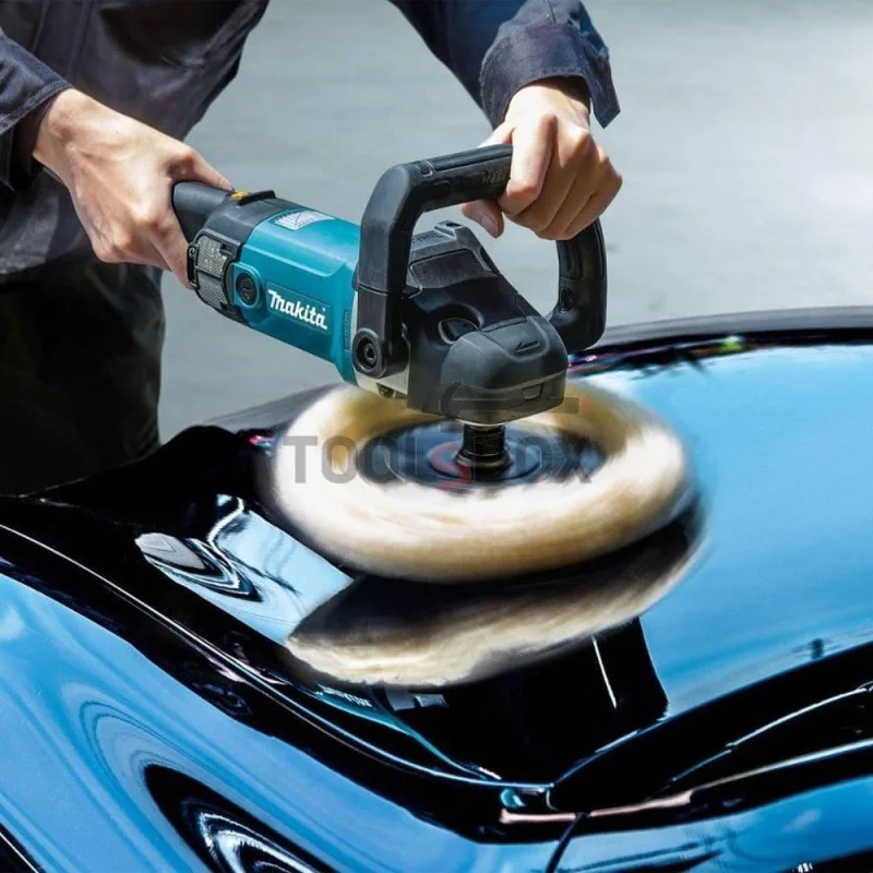 Makita 9237CB poly drill