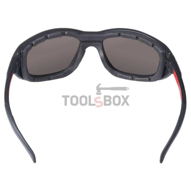 Milwaukee 4932471886 anti-sweat goggles with tinted lenses