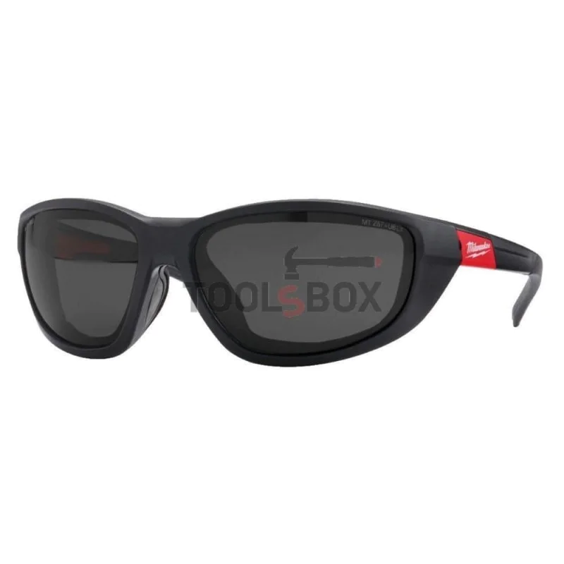 Milwaukee 4932471886 anti-sweat goggles with tinted lenses