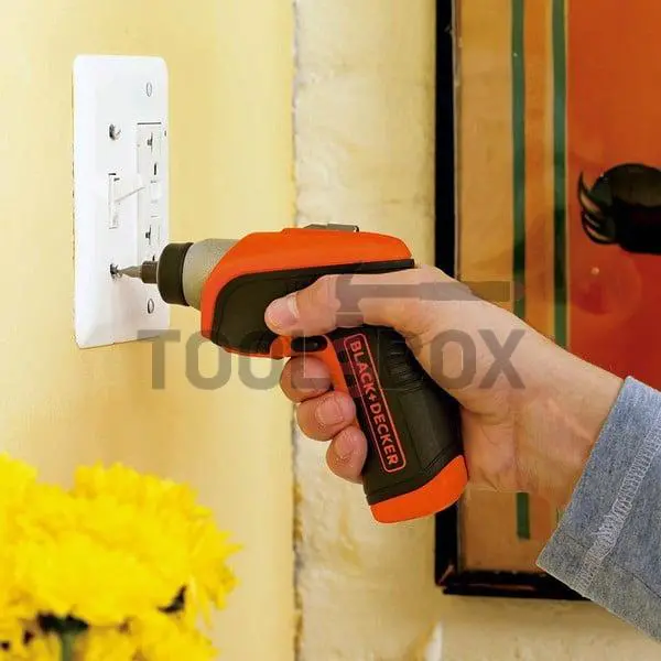 Cordless screwdriver BLACK&DECKER CS3652LC , 3.6 V , 1.5 Ah