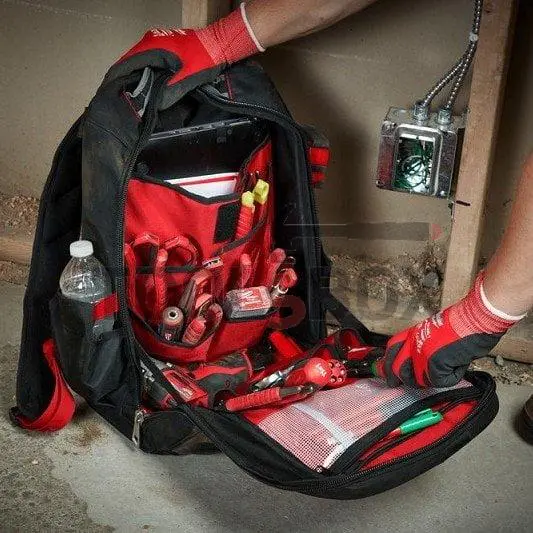 Milwaukee Tool Backpack 4932464834 / 22 pockets/