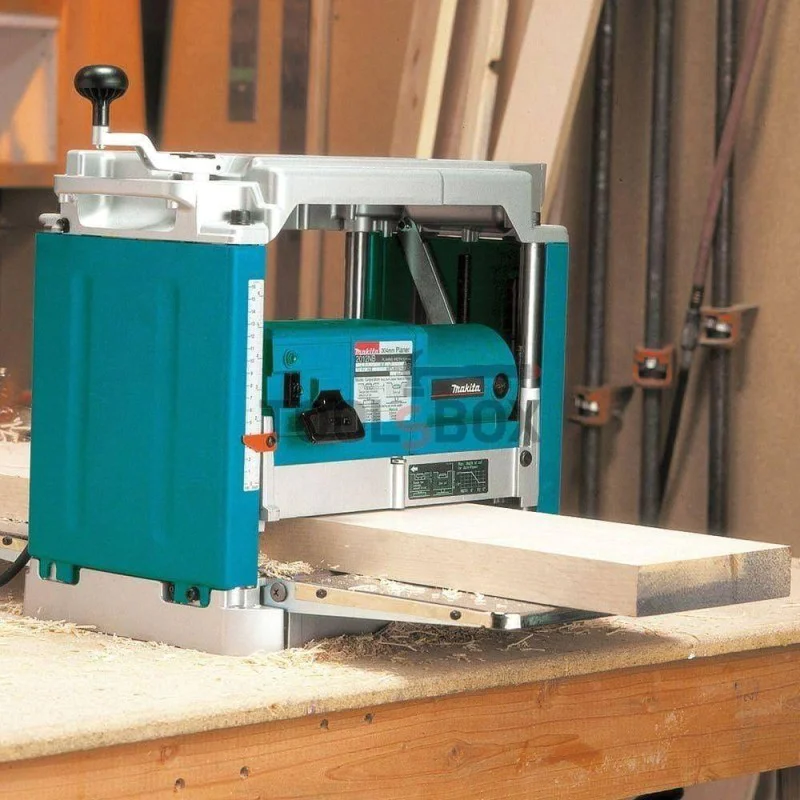 Makita Thick planer 2012NB