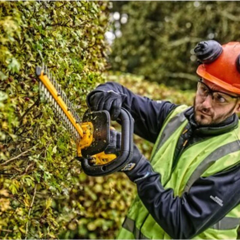 Cordless brushcutter DeWALT DCMHT563N / 18V / 55cm