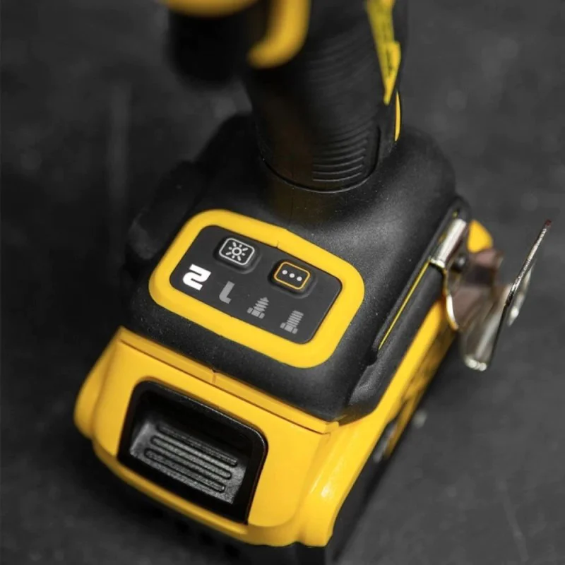 Impact Cordless Wrench DeWALT DCF922NT / 18 V, 406 Nm, 1/2