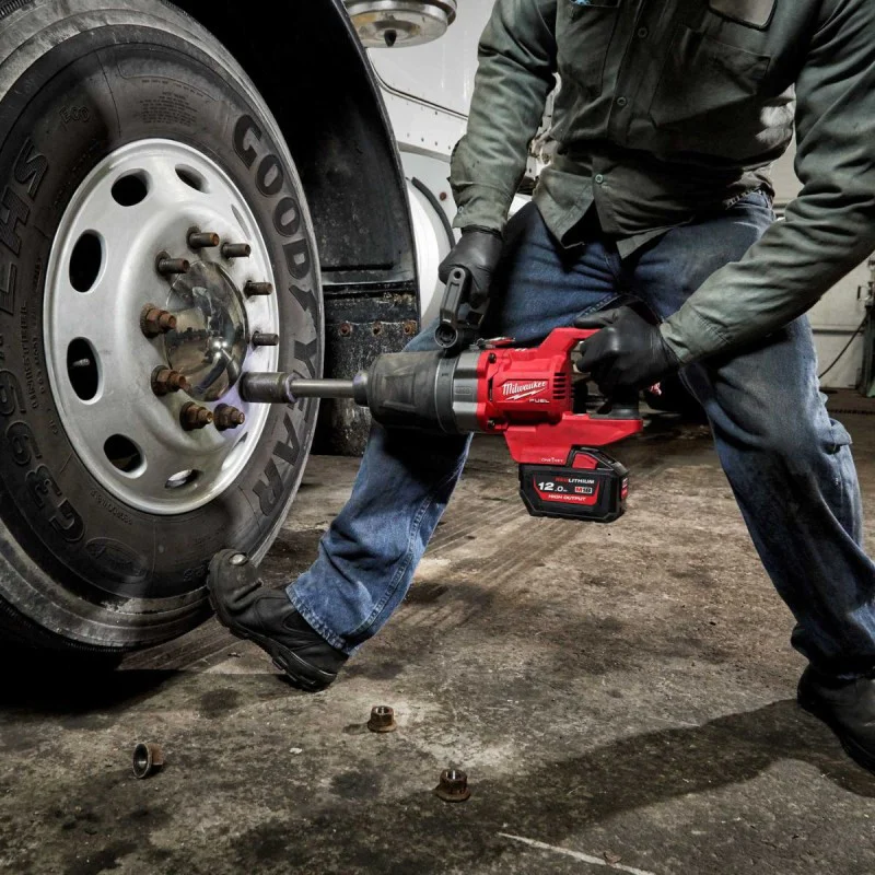 Cordless wrench Milwaukee M18ONEFHIWF1D-0C, 1