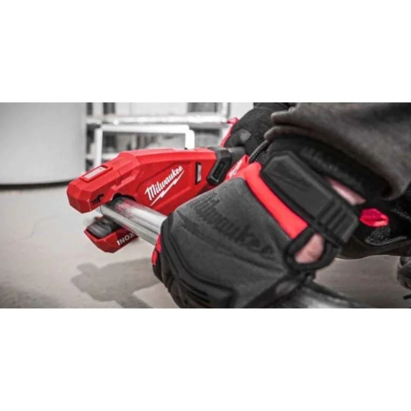Cordless pipe cutter Milwaukee INOX RAPTOR M12PCSS-202C