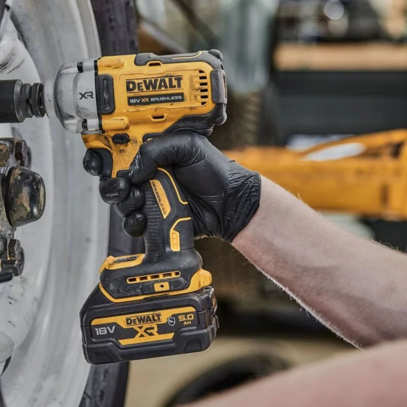 Cordless impact wrench DeWALT DCF891NT, 812 Nm, 18 V, 1/2''