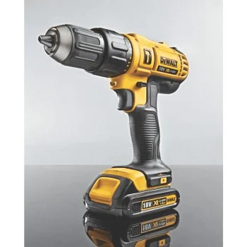 Акумулаторен Ударен Винтоверт DeWALT DCD776S2T / Li-Ion / 18V / 42 Nm