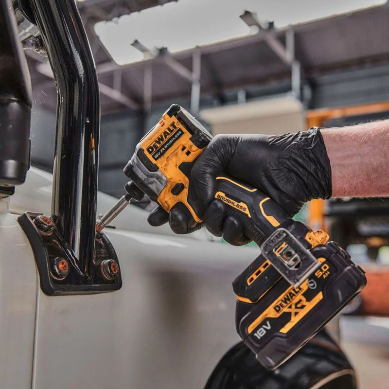 Cordless impact driver DeWALT DCF850E1T, brushless 18V, 206Nm