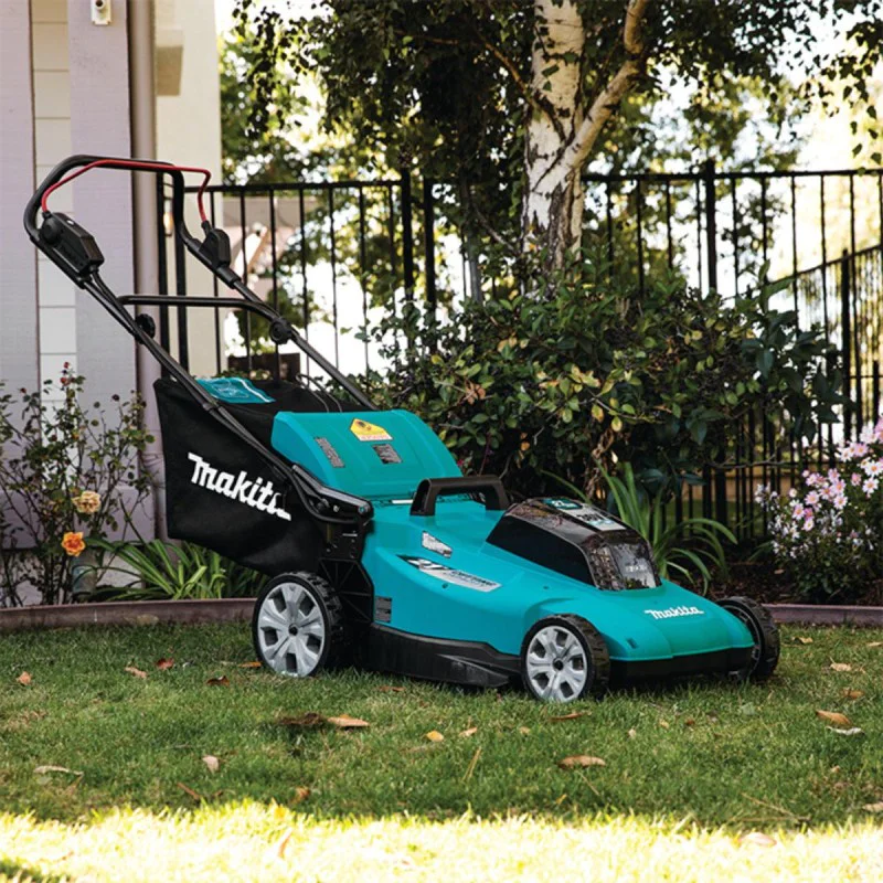 Cordless lawnmower Makita DLM538CT2, 18+18V, 534mm