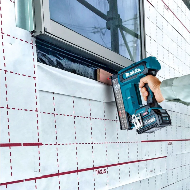 Makita tucker FN001GZ