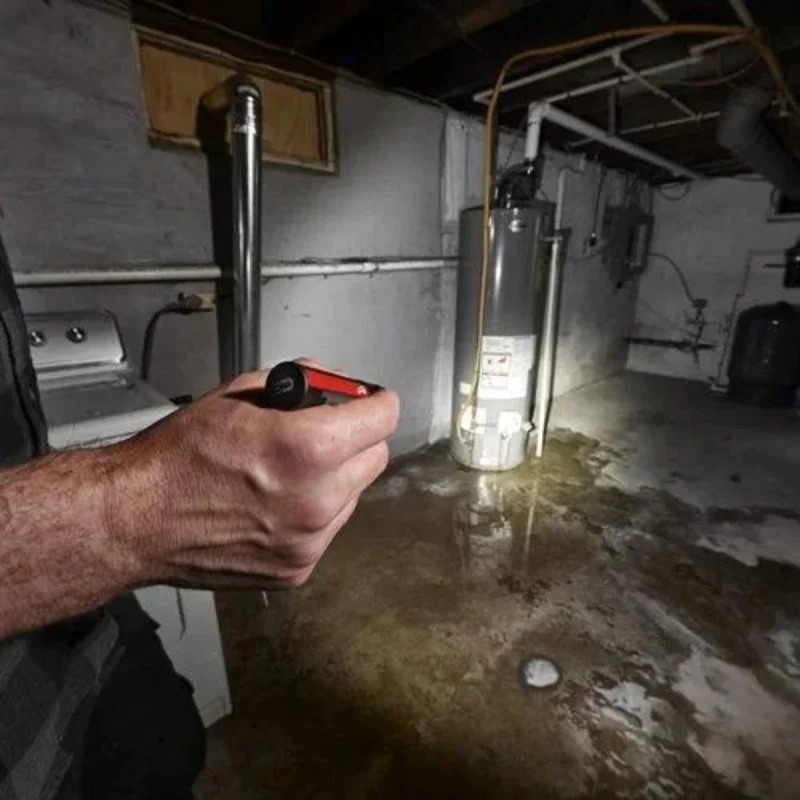 Cordless flashlight Milwaukee IR FL500, IP67, USB