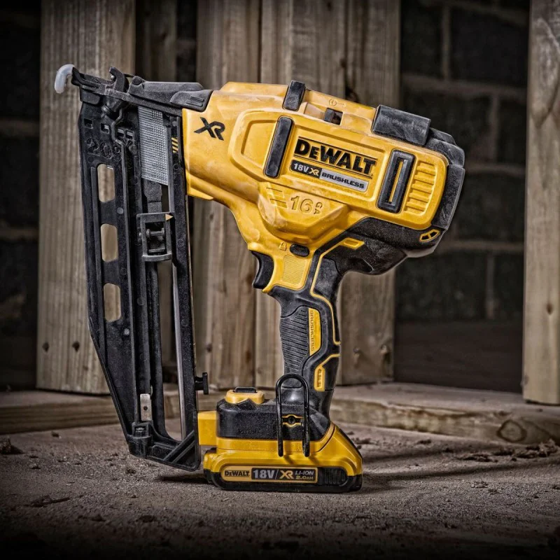 DeWALT DCN660D2 cordless wood trimmer, 18 V, 32-63 mm