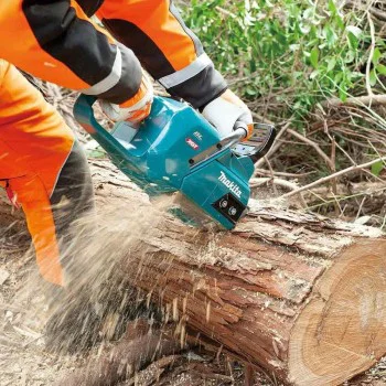 Професионална акумулаторна резачка за дърва Makita UC017GZ - 45 см, XGT, 40 V + ПОДАРЪК от Макита България - Батерия XGT BL4040F
