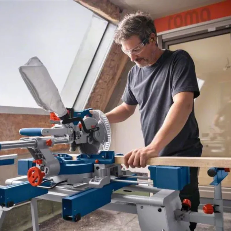 Cordless Immersion Circular Saw BOSCH GCM 18V-216 D Professional, 18 V, 216 mm