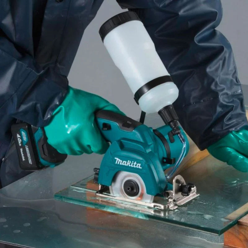 Cordless hand-held circular saw for ceramics and glass Makita CC301DZ, 12 V, 85 mm