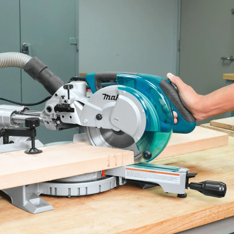 Makita LS0815FLN electric table circular saw, 1 400 W, 216 mm