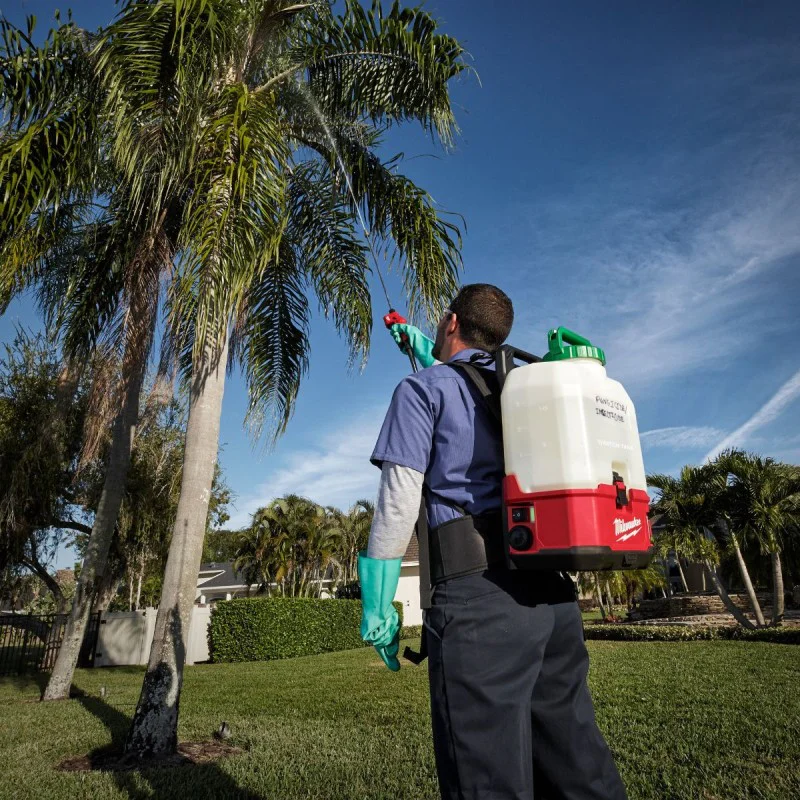 Milwaukee M18BPFP-CST 15 L Chemical Liquid Sprayer