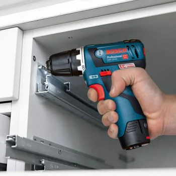 Комплект батерии и зарядно устройство Bosch 1 600 A01 NC9, 12 V, 2.0/4.0 Ah