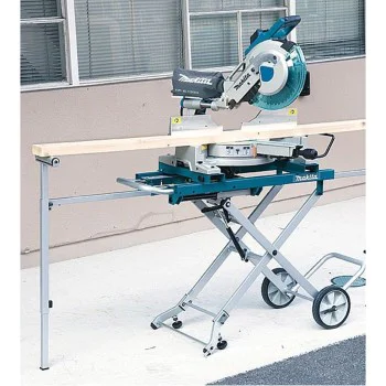 Makita table saw DEAWST05