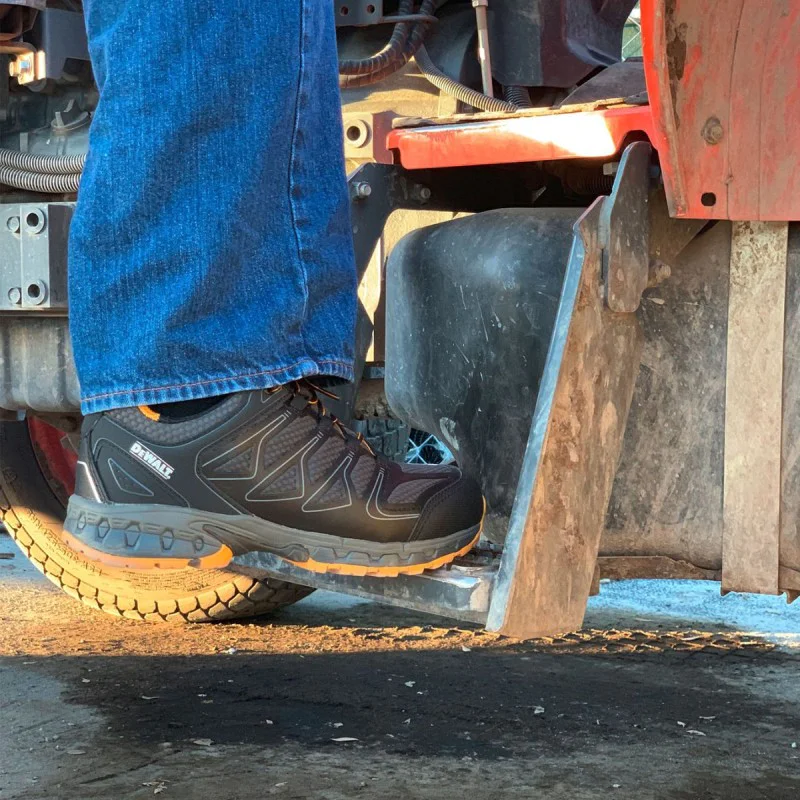 DEWALT Fargo Black work shoes, DWF50233-101-9