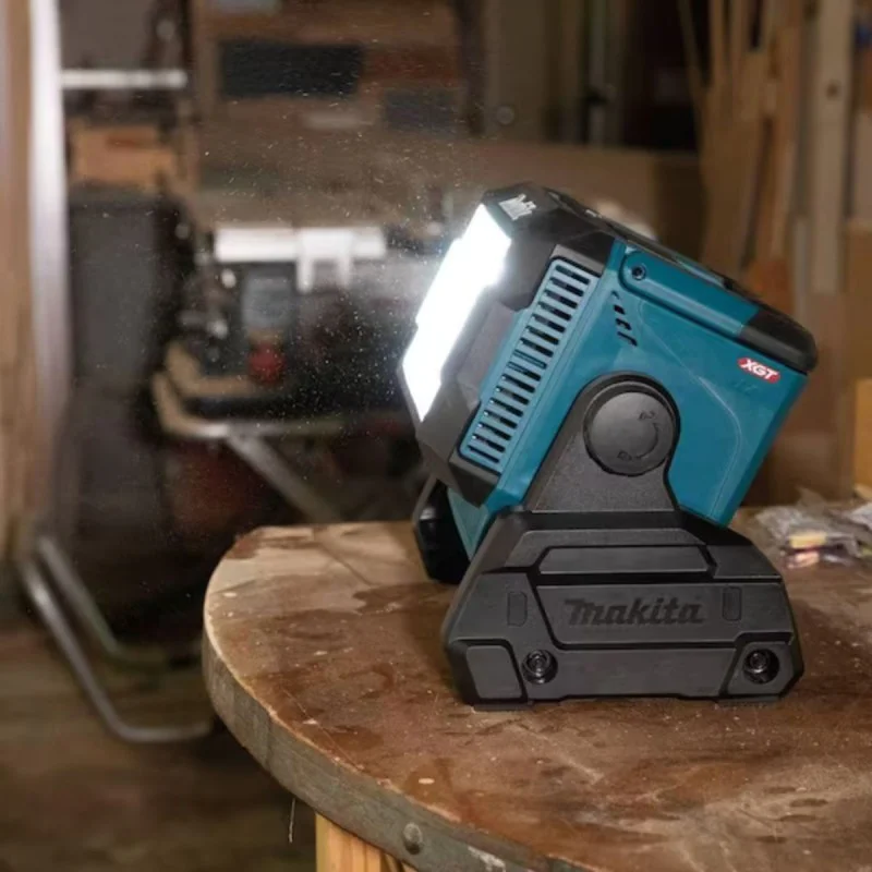 Cordless spotlight Makita ML009G, 18V-40V