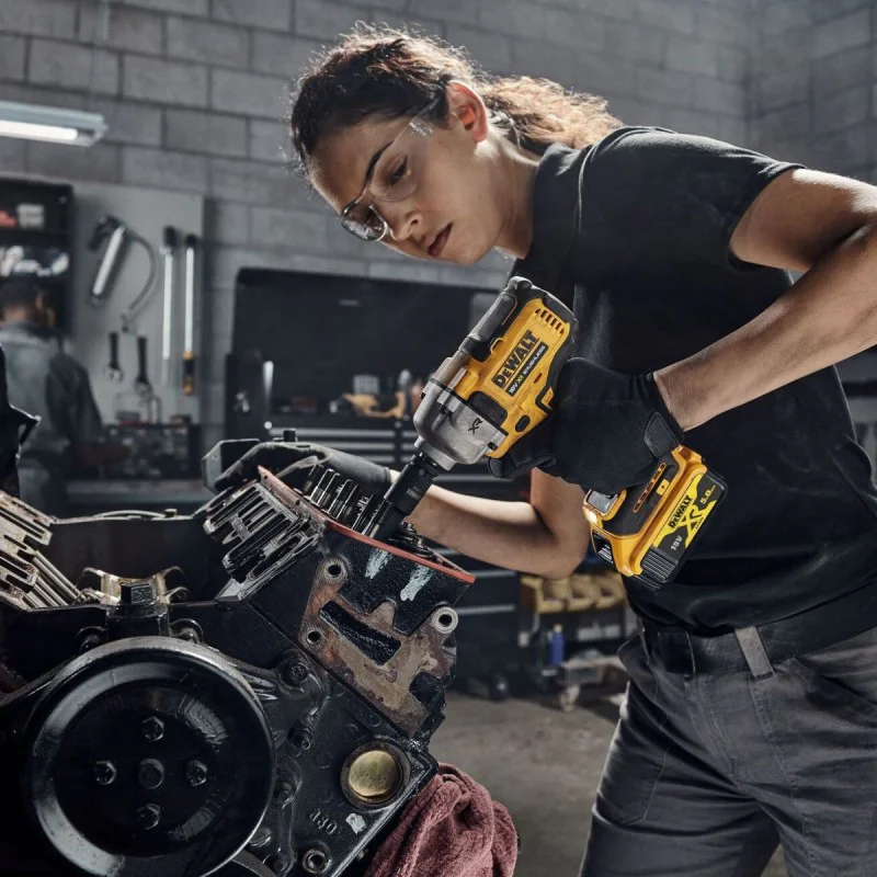 Cordless impact wrench DeWALT DCF891P2LRT, 812 Nm, 18 V, 1/2''