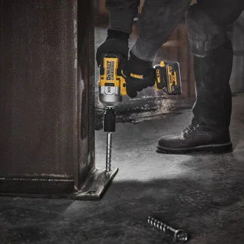 Cordless impact wrench DeWALT DCF961NT, 18 V, 2372 Nm, 1/2