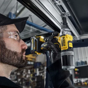 Акумулаторна нитачка DeWALT DCF414E2GT, 18 V, 30 мм