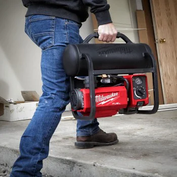 Акумулаторен въздушен компресор Milwaukee M18 FAC-0, 18 V, 9.31 bar, 4933472166