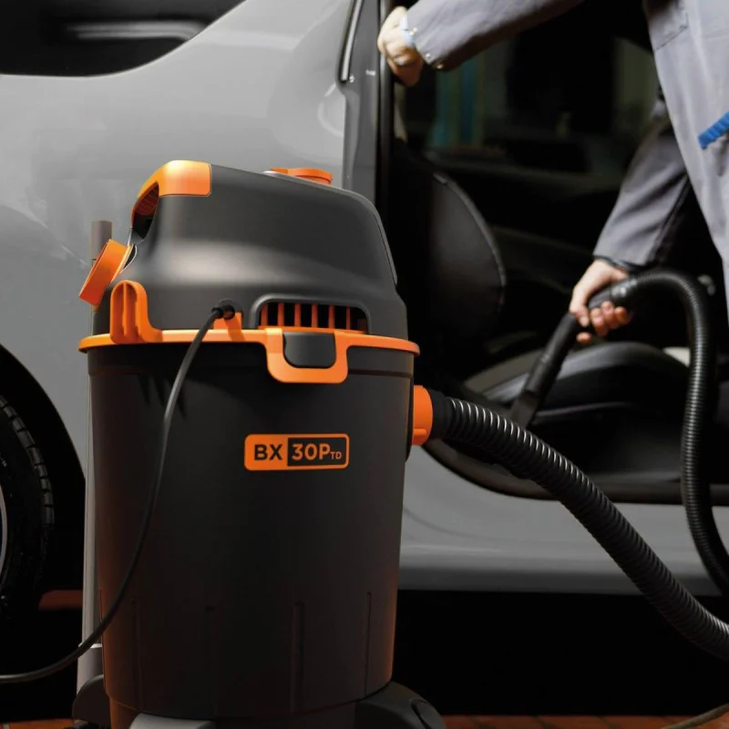 Black & Decker BXVC30PTDE dry and wet vacuum cleaner, 1600 W, 30 L