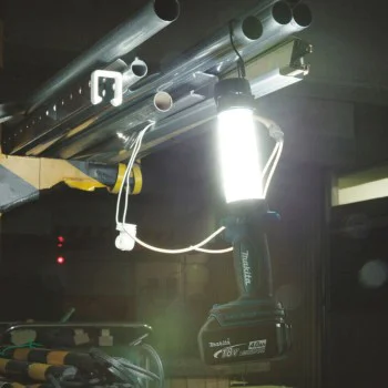 Акумулаторен фенер Makita DEBDML806, 14.4 - 18 V, 620 lm