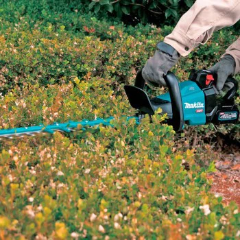 Акумулаторен храсторез Makita UH009GZ, 40V, 750мм + ПОДАРЪК от Макита България - Батерия XGT BL4040F