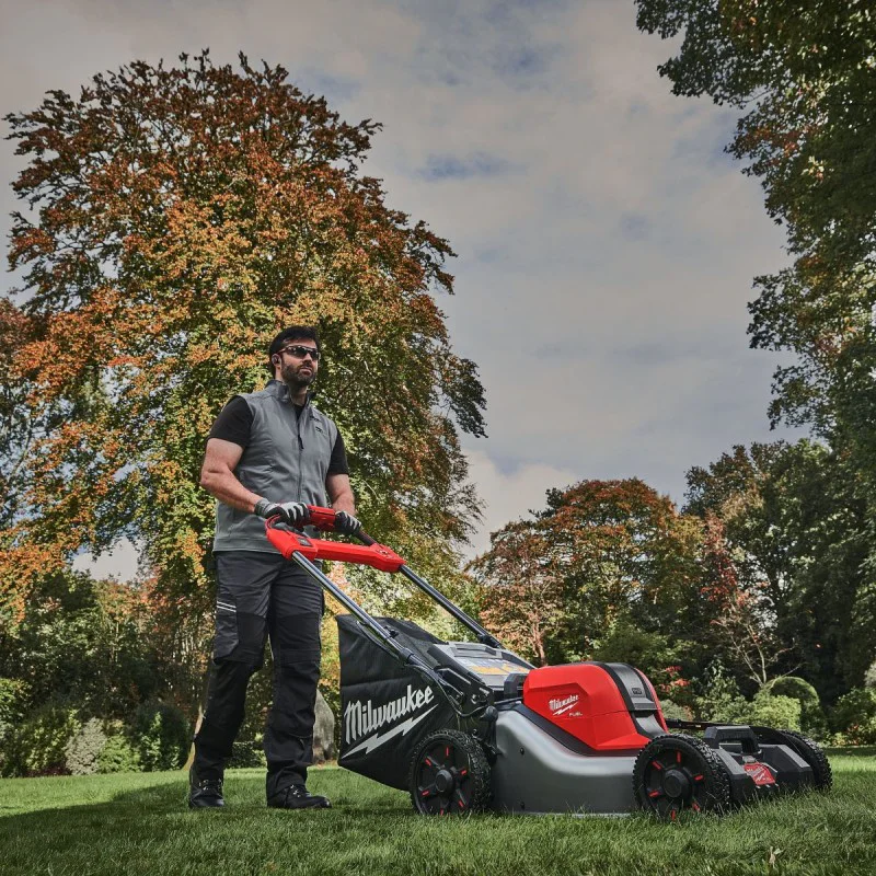 Cordless lawnmower Milwaukee M18 F2LM46-0, 18 + 18 V, 46 cm