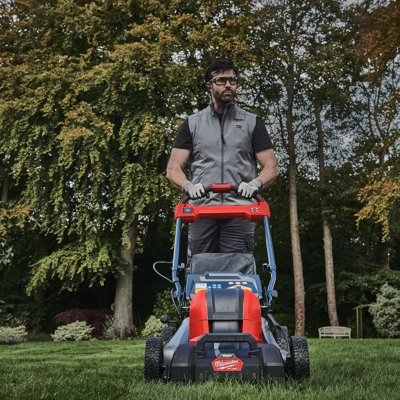 Cordless lawnmower Milwaukee M18 F2LM46-0, 18 + 18 V, 46 cm