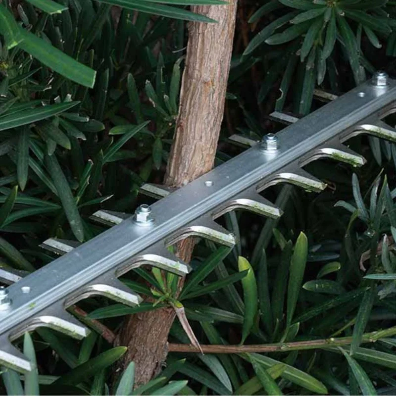 Cordless Brush Cutter Makita UN001GZ, 40V, 600mm + GIFT from Makita Bulgaria - Battery XGT BL4040F