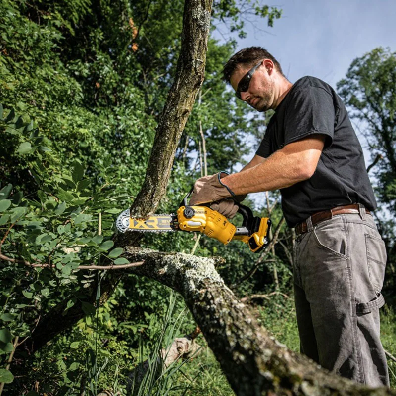 Cordless chain saw DeWALT DCMPS520N, 18 V, 20 cm