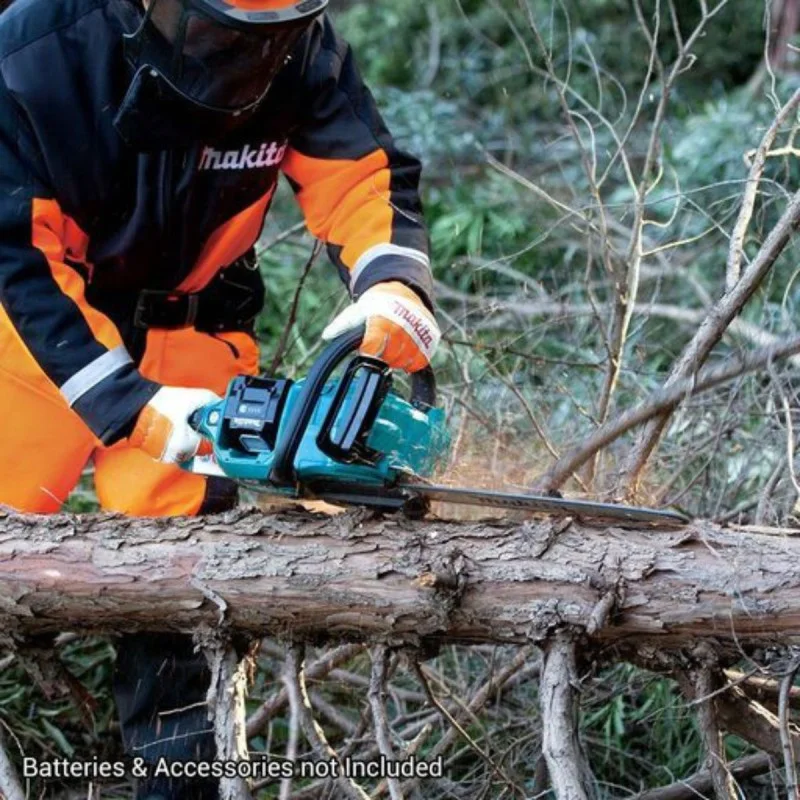 Cordless wood cutter Makita UC026GZ, 35 cm, 40 V + GIFT from Makita Bulgaria - Battery XGT BL4040F