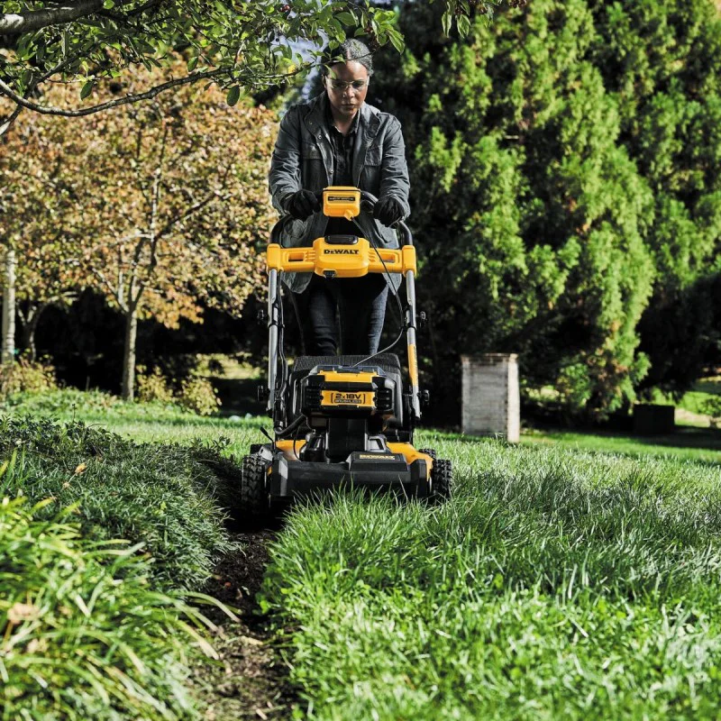 Cordless self-propelled lawn mower DeWalt DCMWSP564N, 2x18V, 530mm