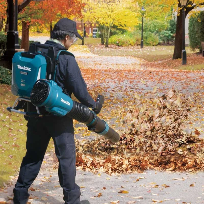 Cordless blower MAKITA UB004CZ, 36V + GIFT from Makita Bulgaria - Battery XGT BL4040F