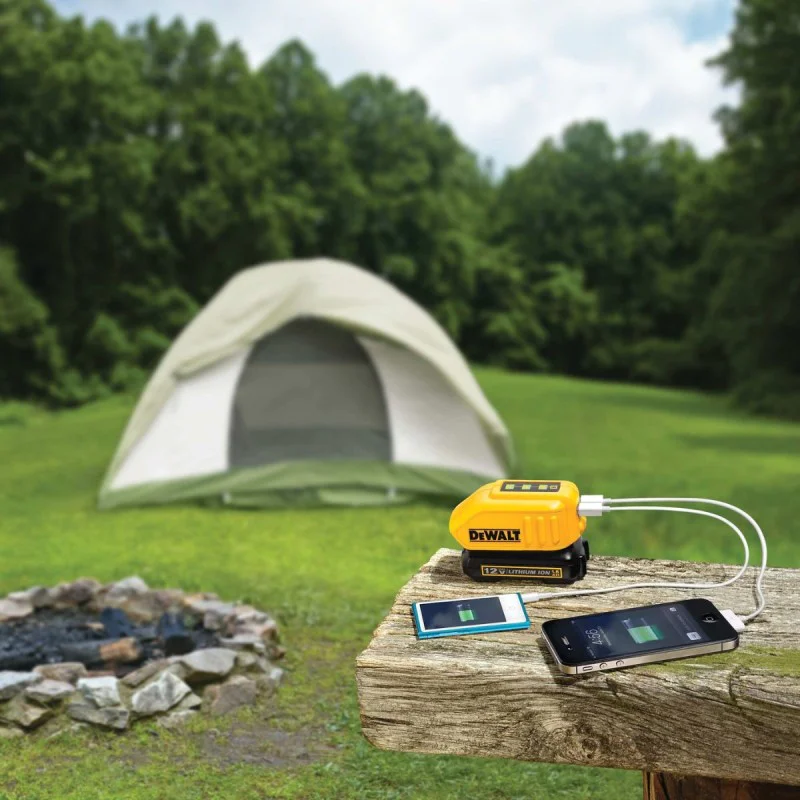 USB charging adapter DeWALT DCB090, 10.8V - 18V