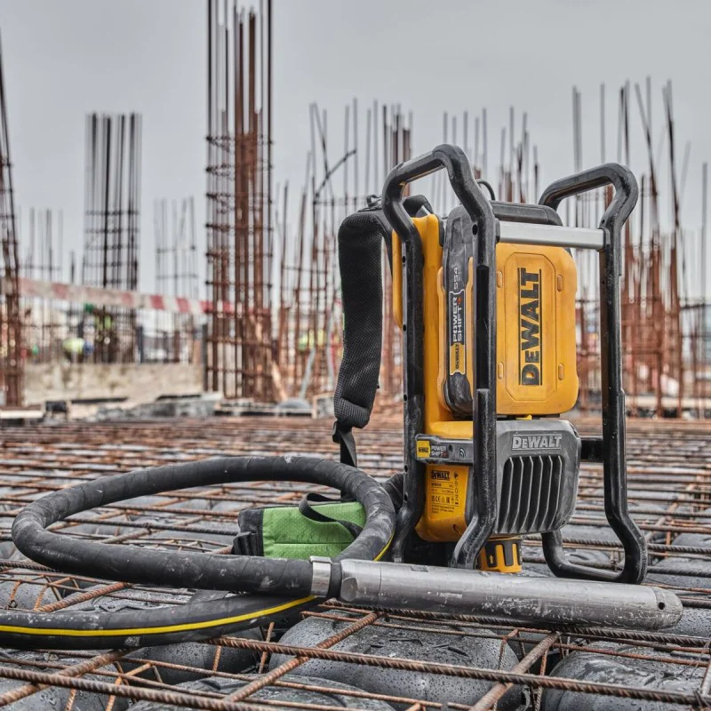 Cordless concrete vibrator DeWALT DCPS310N, 5 m