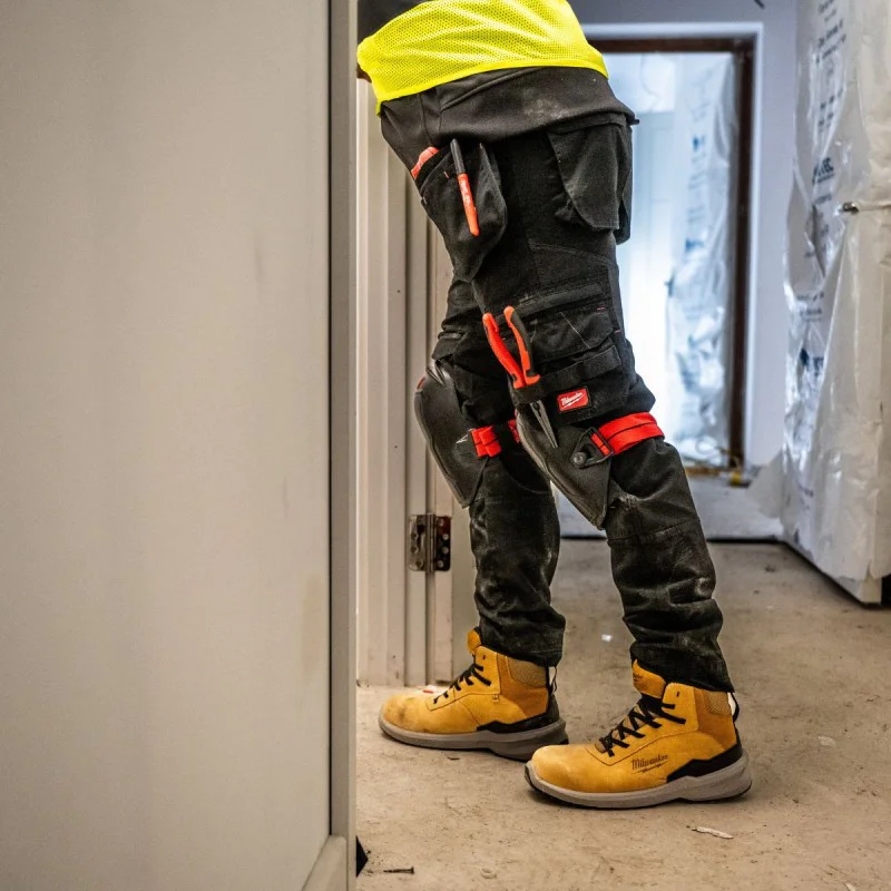Обезопасени работни обувки Milwaukee 4932493742, S3S
